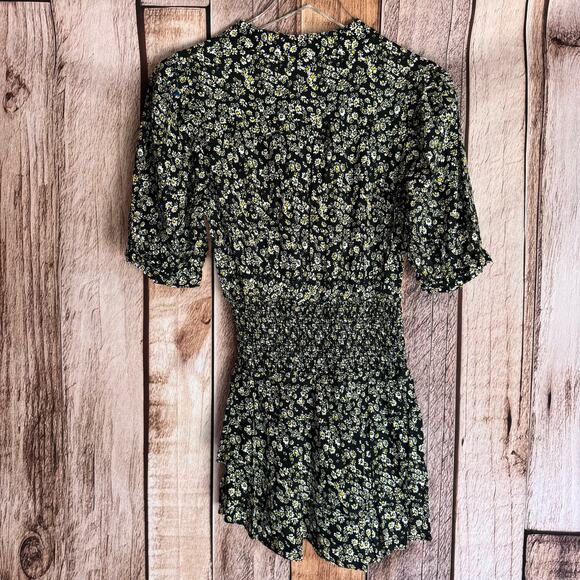 AQUA Floral Smocked Puff Sleeve Daisy Mini Dress Medium Casual Versatile NWT - Picture 2 of 9